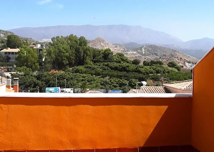 Granada Willa *